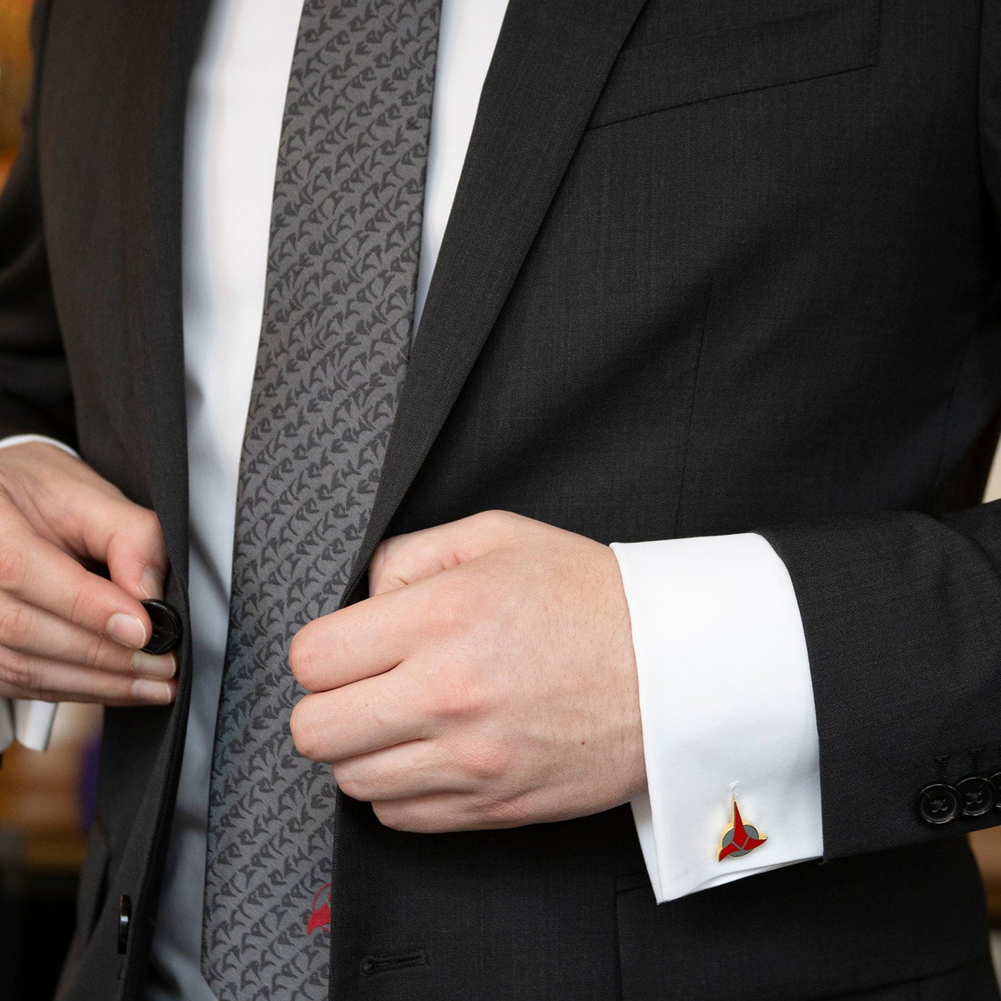 Lifestyle view of the Star Trek Klingon gray silk necktie