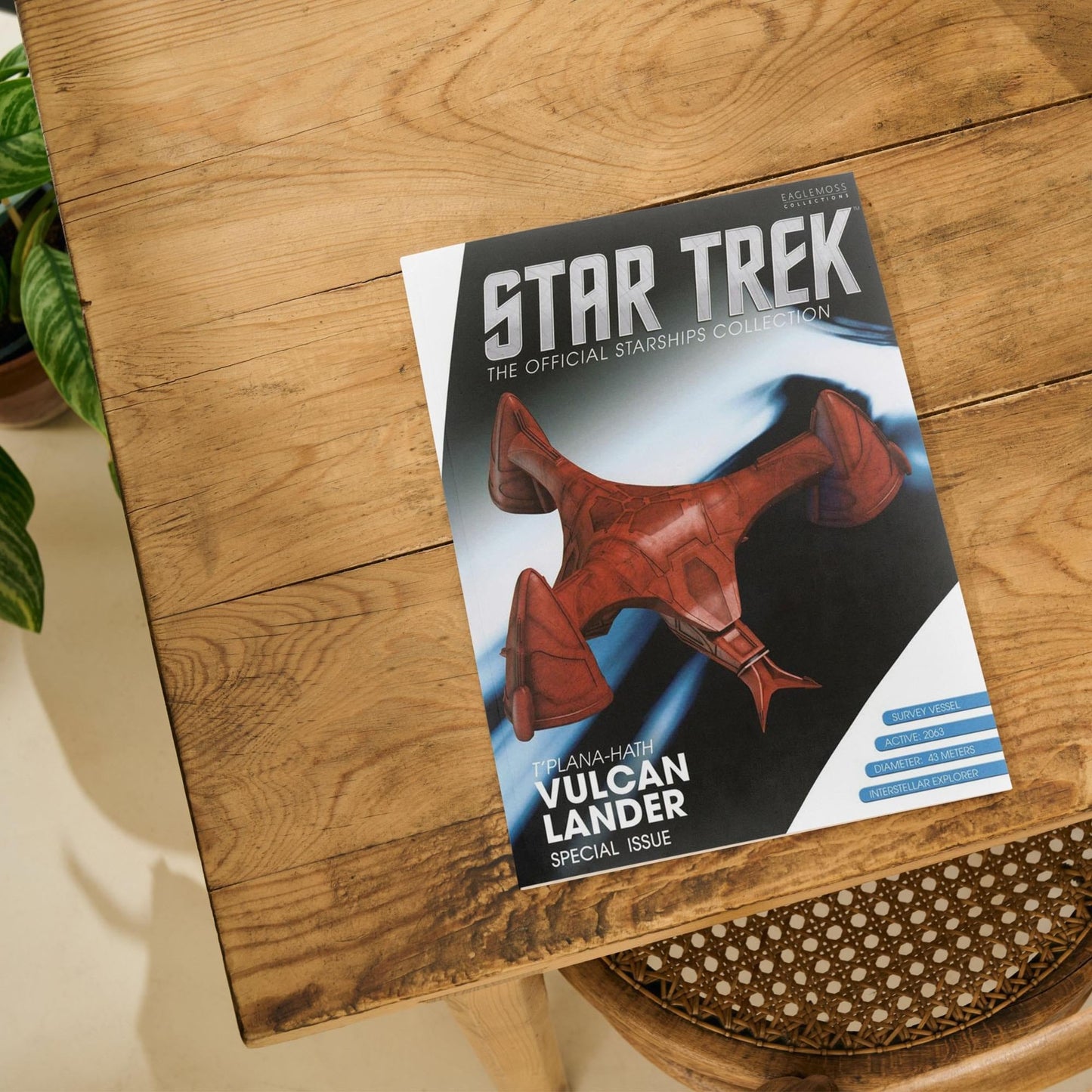 Star Trek Book Vulcan Lander - Paramount Shop