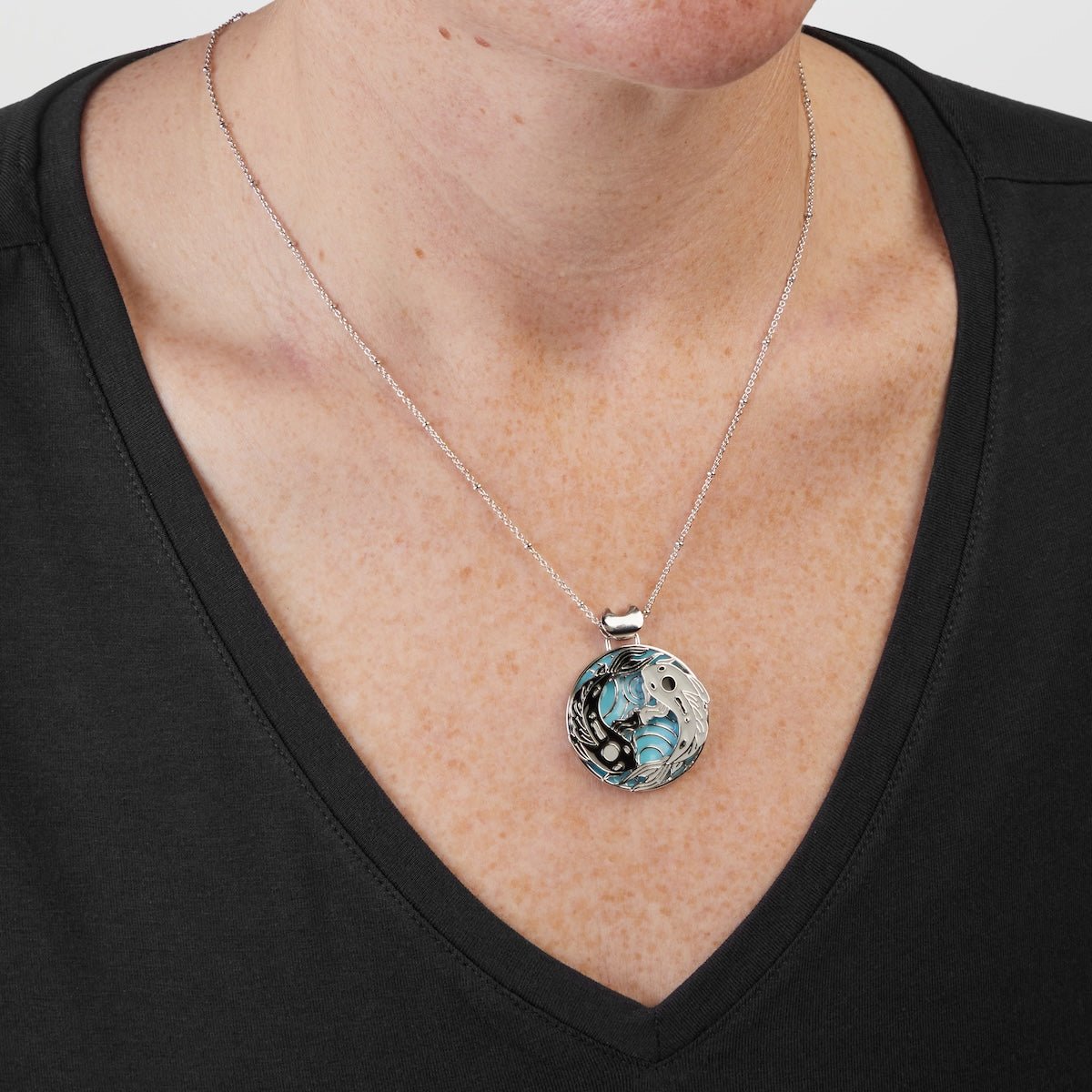 Avatar: The Last Airbender Spirit Oasis Tui and La Necklace - Paramount Shop