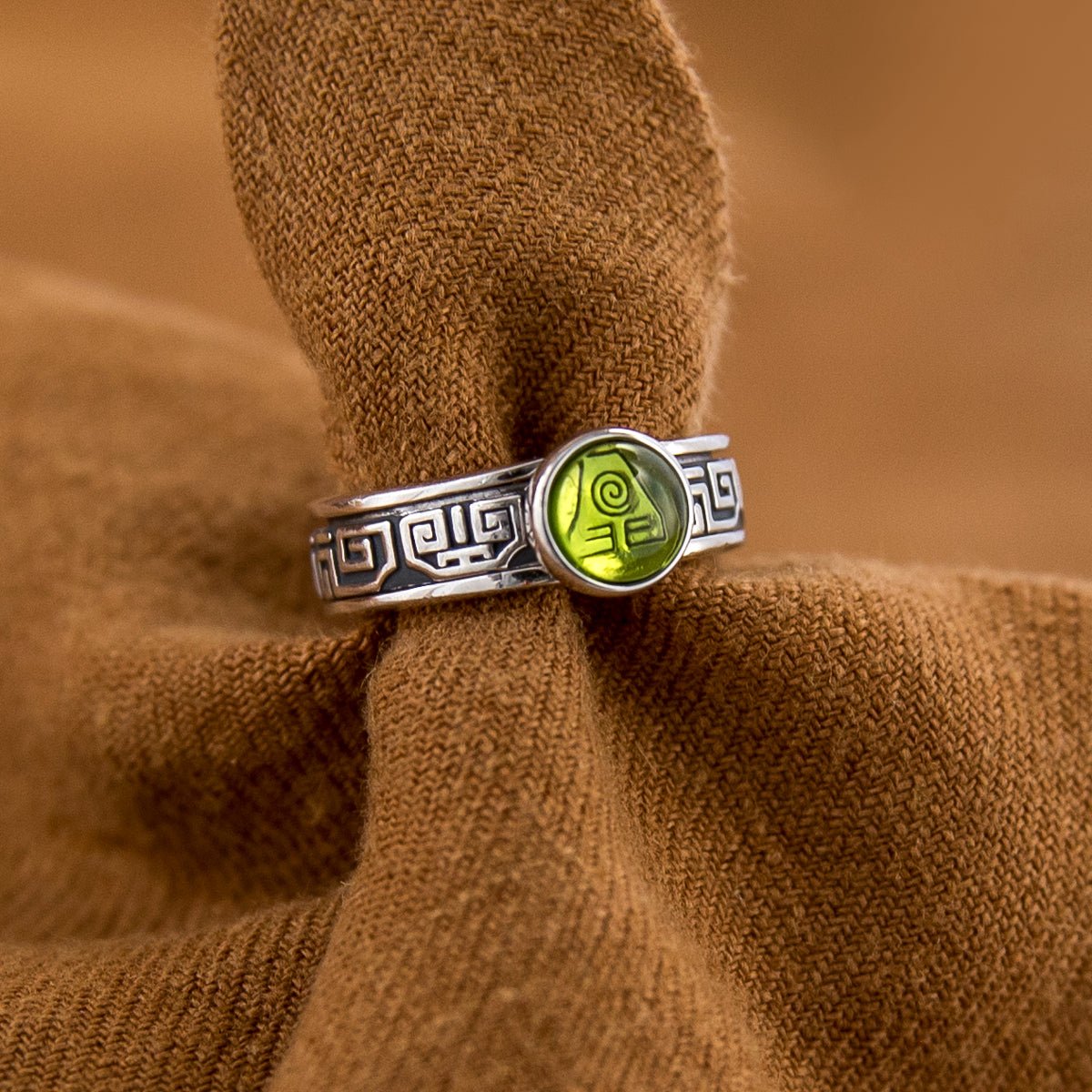 Avatar: The Last Airbender x RockLove Earthbender Spinner Ring - Paramount Shop