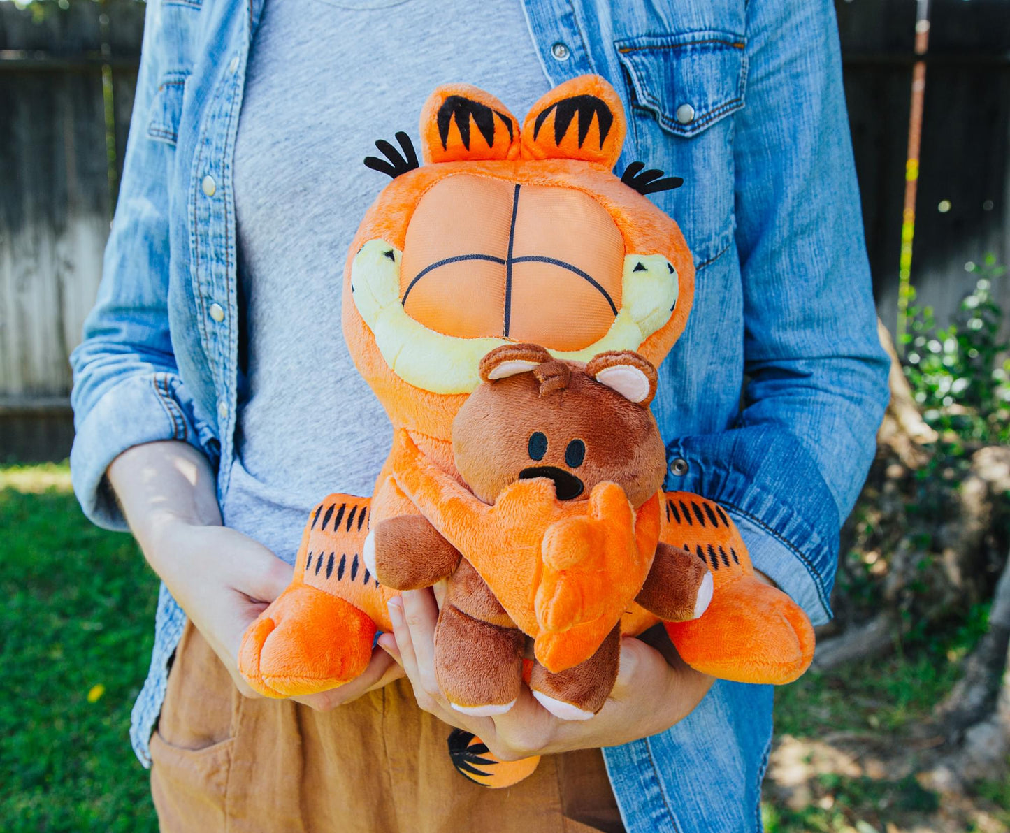 Garfield Holding Pooky 12-Inch Collector Plush Stuffed Animal - Paramount Shop
