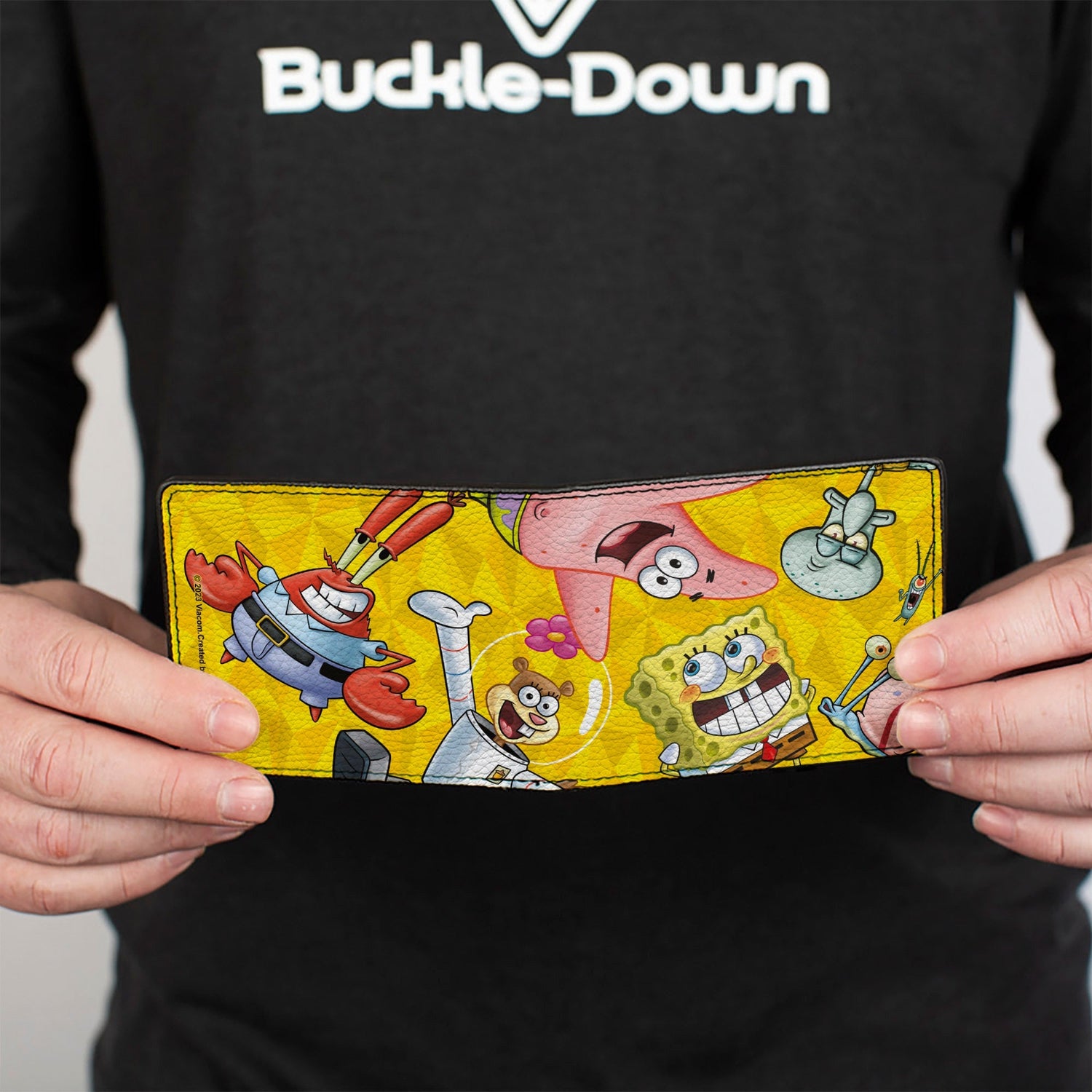 SpongeBob SquarePants Bi - Fold Wallet Characters Pose Toss Vegan Leather ID Holder Yellows - Paramount Shop