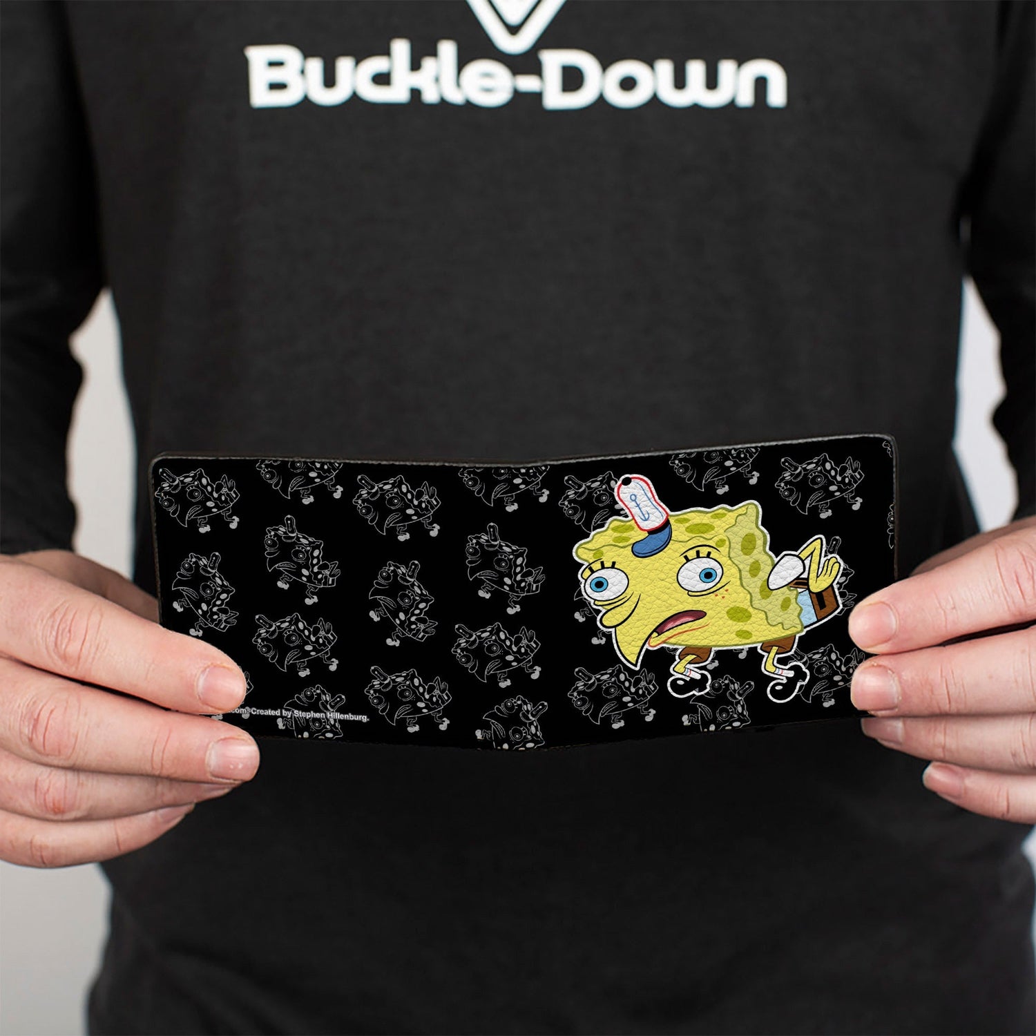 SpongeBob SquarePants Bi - Fold Wallet Mocking SpongeBob Pose Outline Black Gray - Paramount Shop