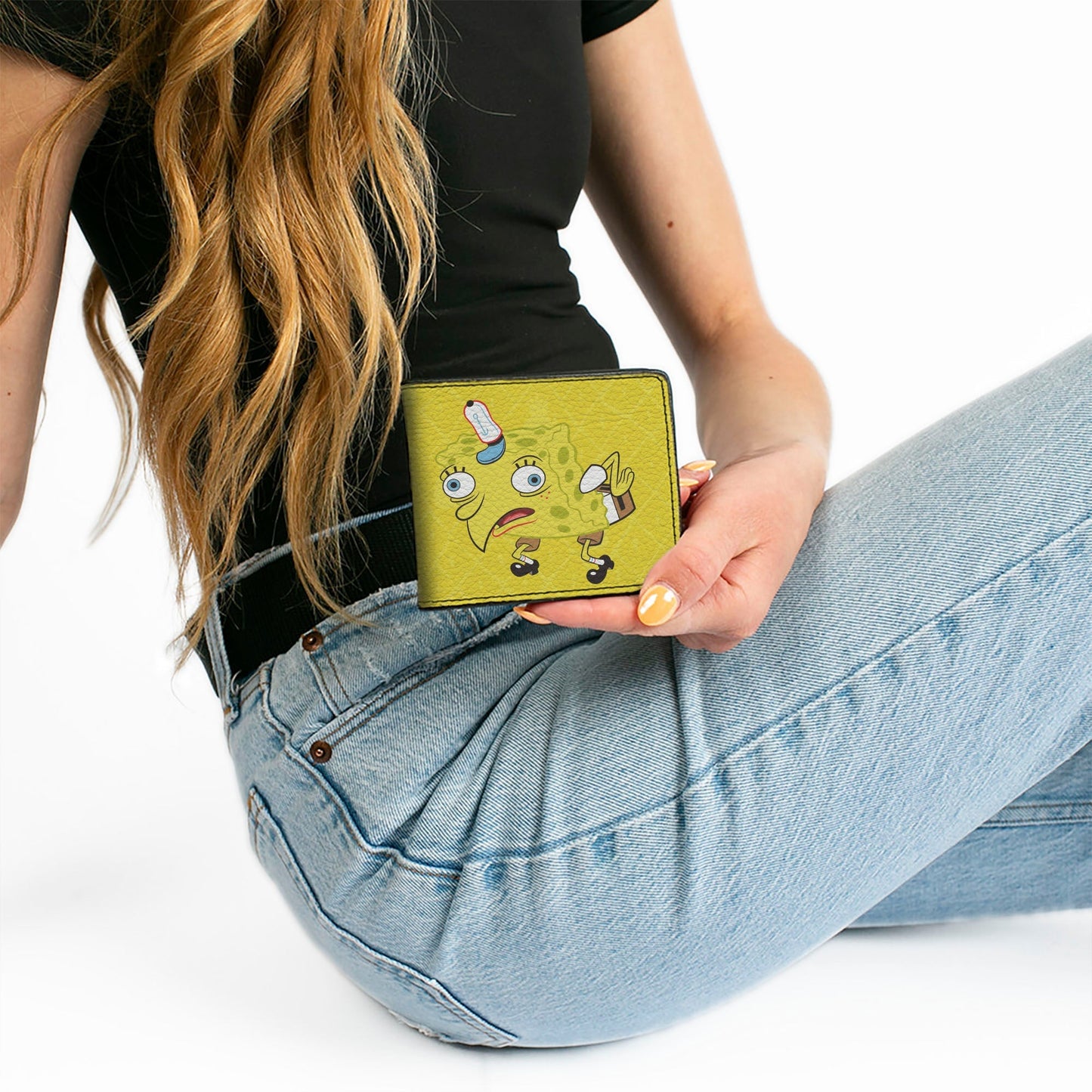 SpongeBob SquarePants Bi - Fold Wallet Mocking SpongeBob Pose Pineapple Vegan Leather Yellow - Paramount Shop
