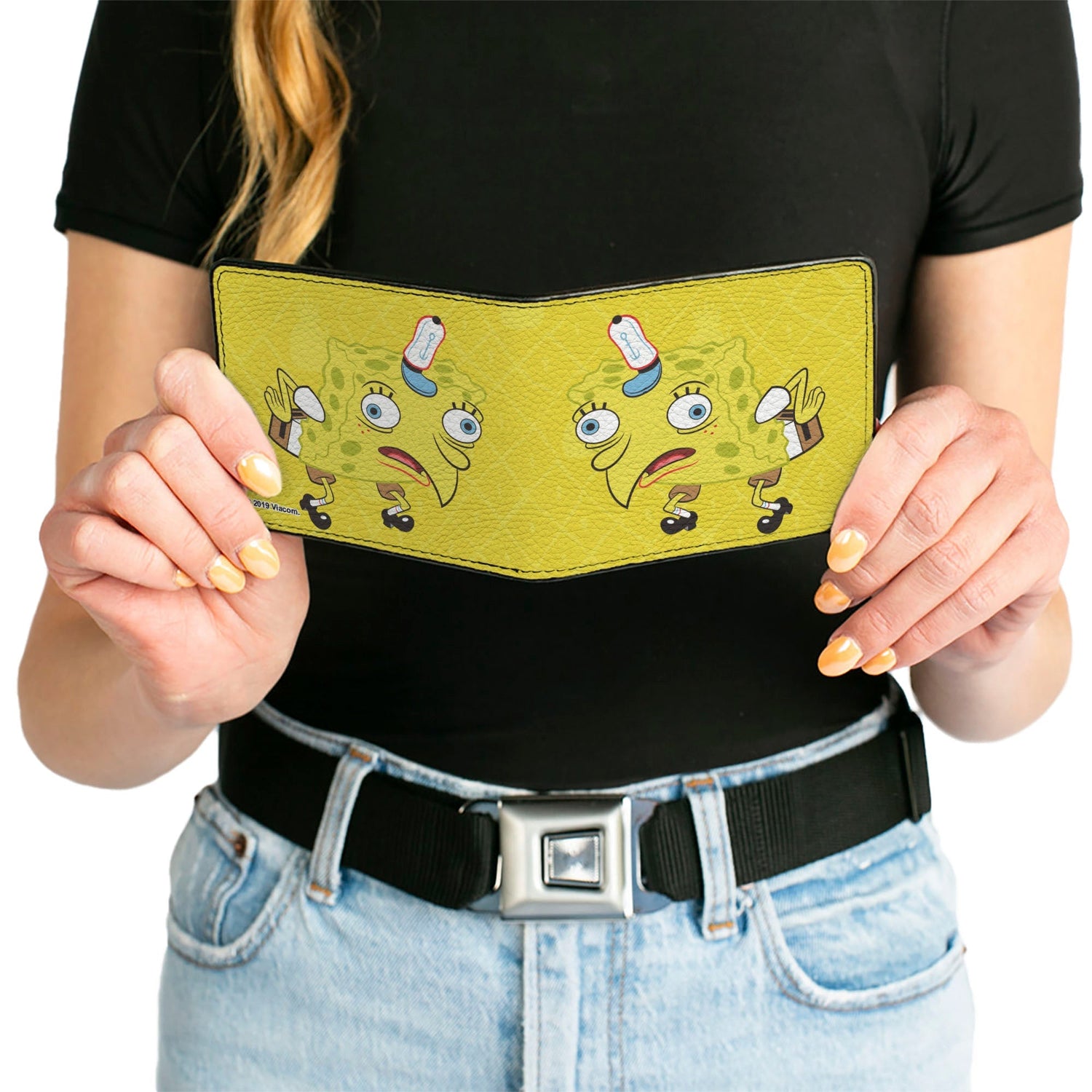 SpongeBob SquarePants Bi - Fold Wallet Mocking SpongeBob Pose Pineapple Vegan Leather Yellow - Paramount Shop