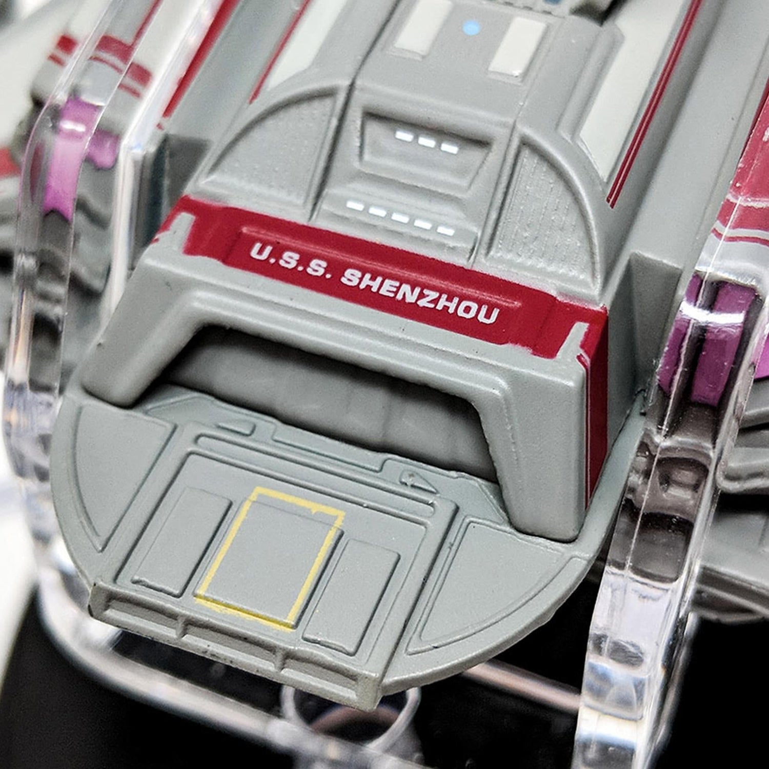 Star Trek Collectible USS Shenzhou XL - Paramount Shop