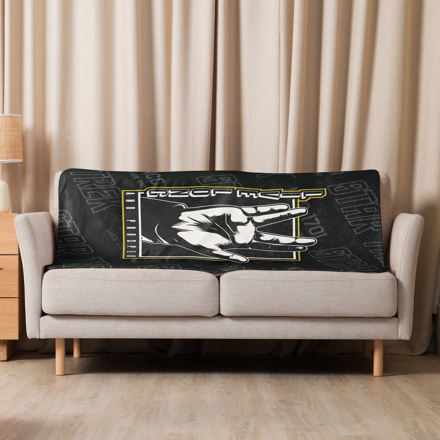 Star Trek: The Original Series Sherpa Blanket Live Long And Prosper - Paramount Shop