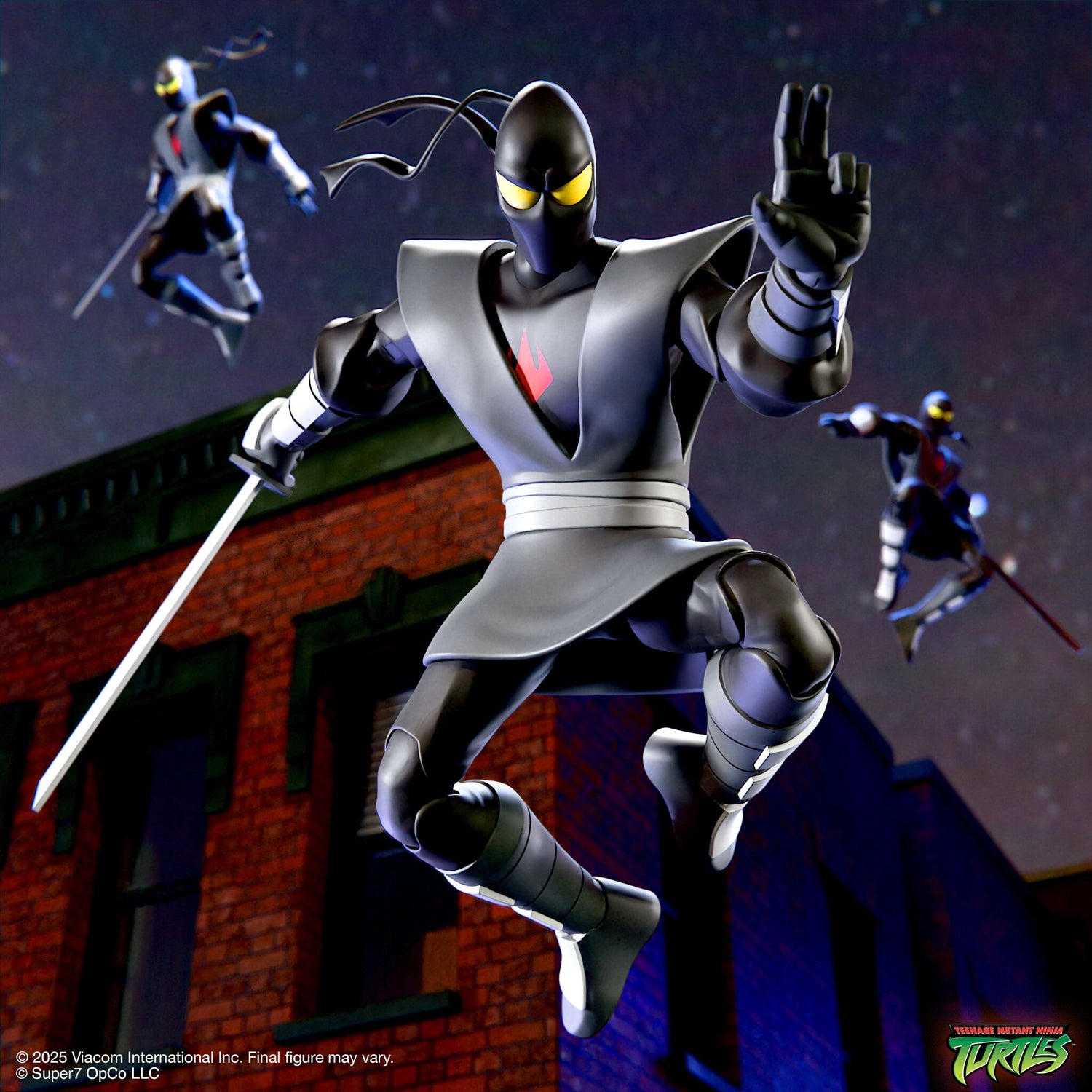 Close up of interchangeable heads and hands for Foot Ninja figure