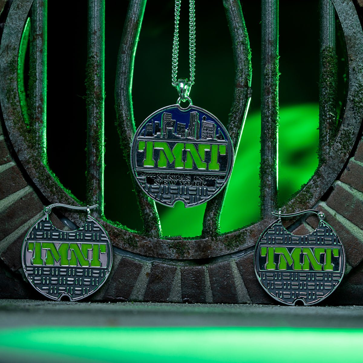 Teenage Mutant Ninja Turtles x RockLove Sewer Lid Necklace - Paramount Shop