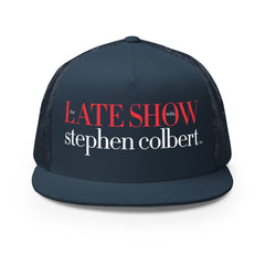 The Late Show with Stephen Colbert Logo Trucker-Hut - Marine / Eine Größe passt am meisten