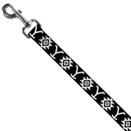 Close-up of durable steel clip on Yellowstone pet leash