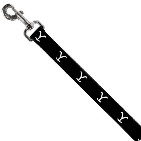 Close-up of the stainless steel clip on the Yellowstone pet leash