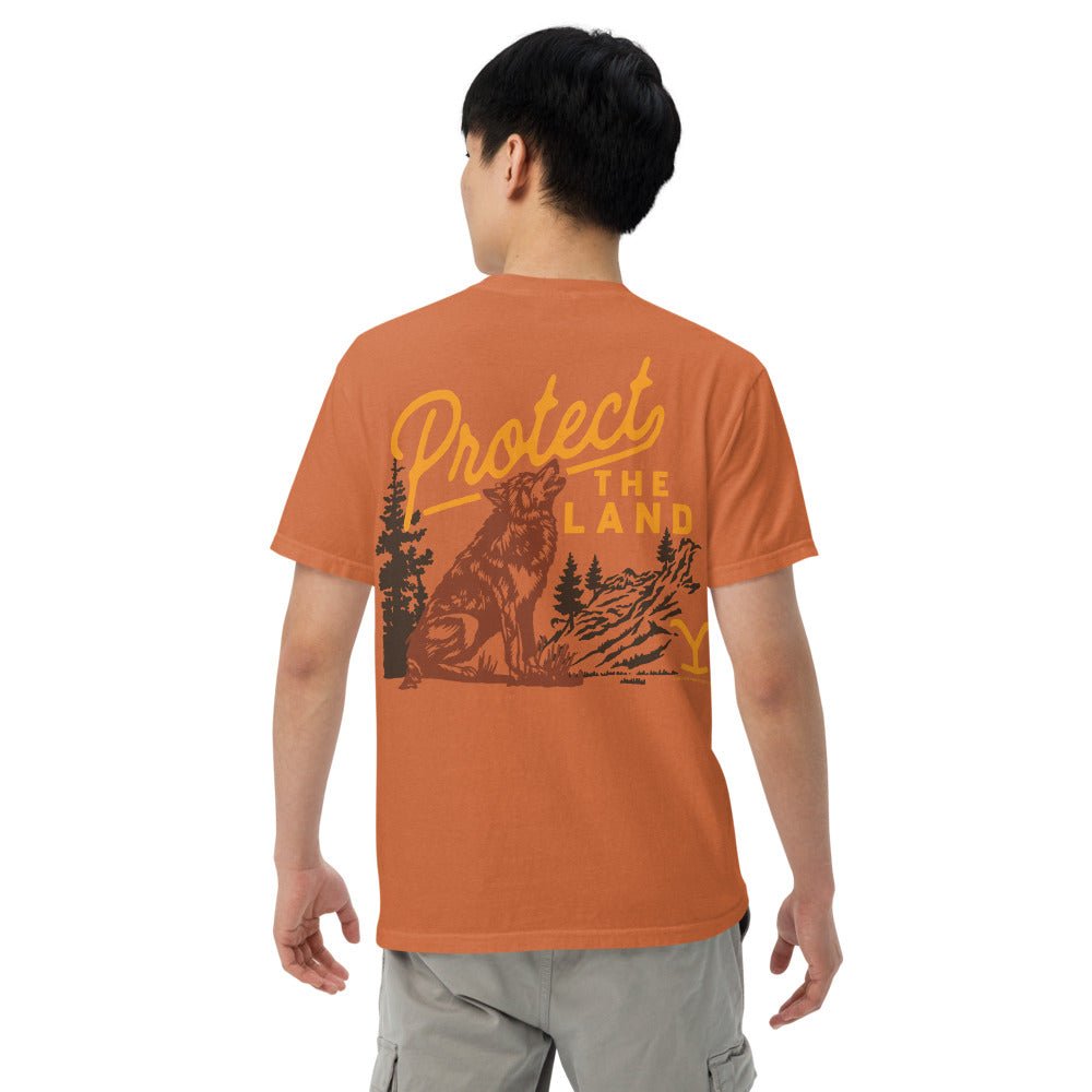 Yellowstone Protect the Land Wolf Comfort Colors T-Shirt - Paramount Shop