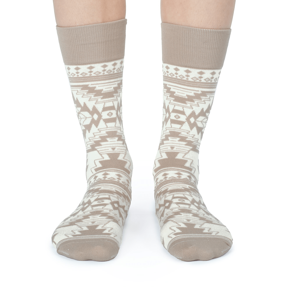 Yellowstone White Aztec Logo Socks – Paramount Shop
